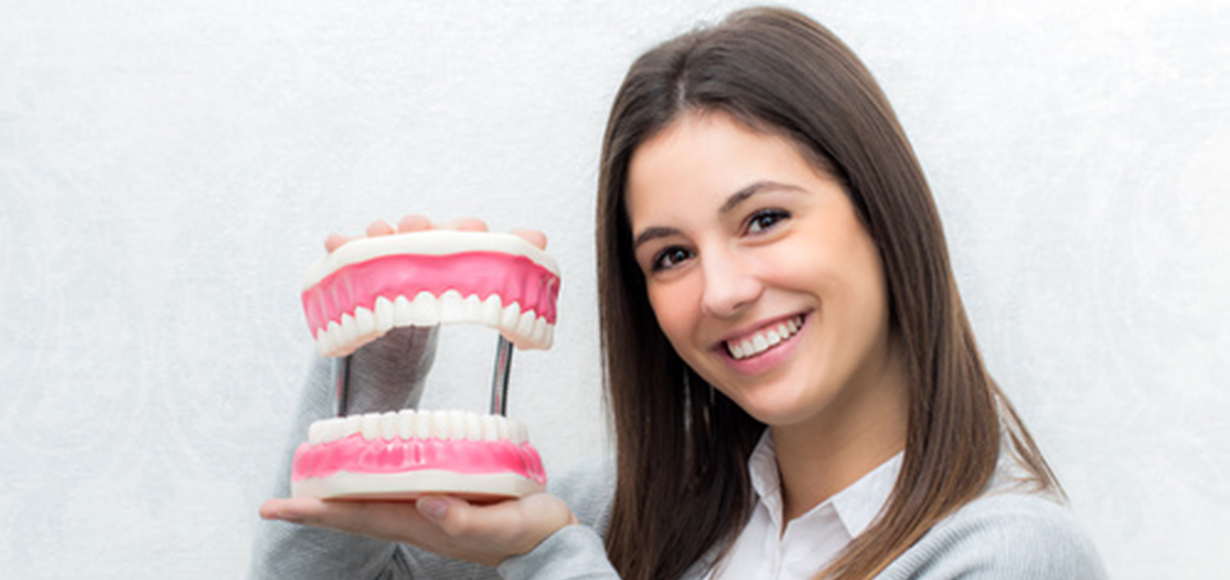 Dentiera Protesi Dentale Denti Finti Perfetti Riutilizzabile Smontabile  Sorriso 