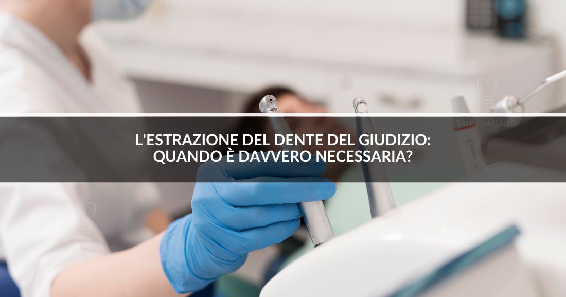 dentista-dentista-donna-con-paziente- Studio Dentistico Sante Vassallo- estrazione del dente del giudizio